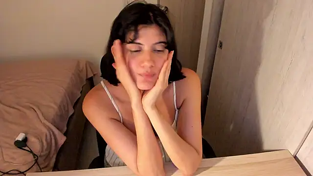 Snapshot of misstoya chatting on June 18, 2026, 9:14 am misstoya online show from June 18, 2026, 9:14 am
