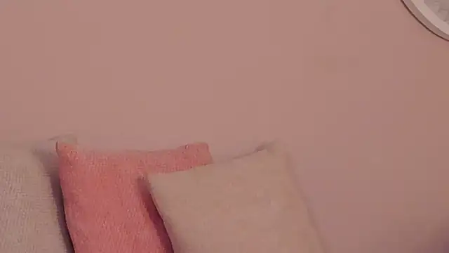 martinaaricci online show from September 19, 2025, 1:37 pm