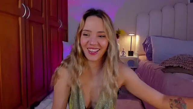 martinaaricci online show from March 14, 2026, 1:50 pm