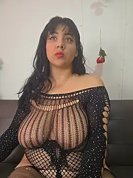 Snapshot of bigboobsrose1 chatting on June 16, 2026, 4:18 pm bigboobsrose1 online show from June 16, 2026, 4:18 pm