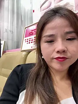 Efangfang online show from March 11, 2025, 1:12 pm