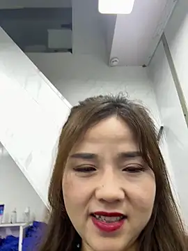 Efangfang online show from March 5, 2025, 7:05 am