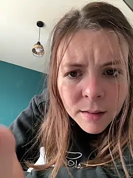 Nina blain online show from September 23, 2025, 9:05 am