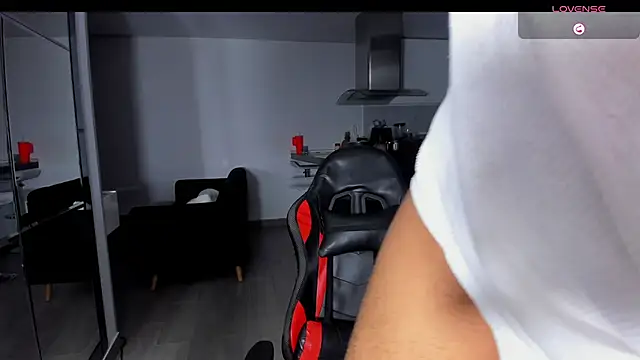 TROYWESLY- online show from September 26, 2025, 1:34 am