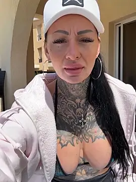 Mia-Roux online show from March 22, 2026, 9:55 am