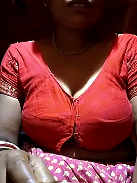 Snapshot of DARK_WINE_ chatting on February 28, 2025, 9:23 pm DARK WINE online show from February 28, 2025, 9:23 pm