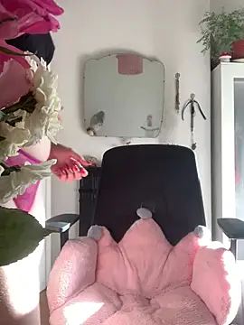 Littlelolo60 online show from February 25, 2025, 3:09 pm