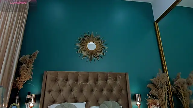 AprilWong online show from March 22, 2025, 6:11 am