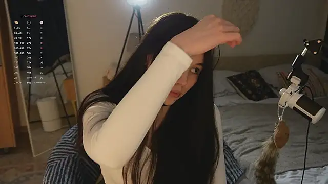 jennetdoll online show from March 3, 2026, 6:48 pm