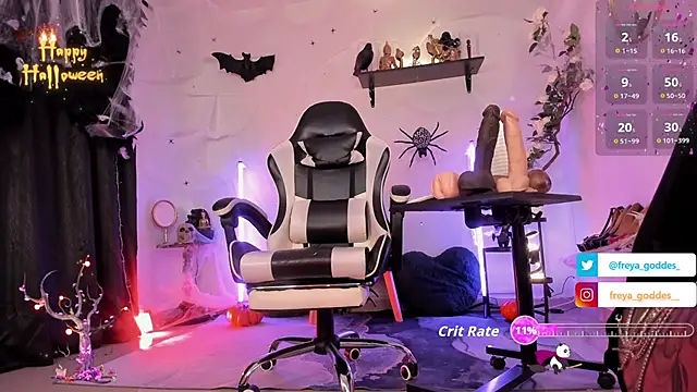 freya goddes  online show from October 24, 2025, 2:27 pm