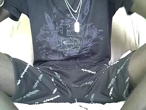 Delicious-D online show from June 17, 2026, 5:18 am