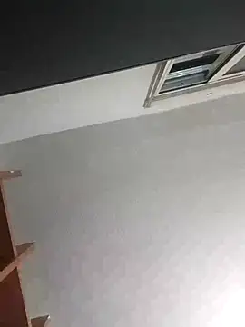 skrigul12 online show from September 23, 2025, 5:42 pm