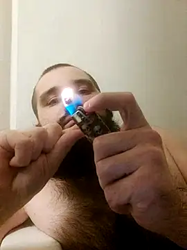 Snapshot of hungandnerdy420 chatting on January 15, 2026, 8:18 am hungandnerdy420 online show from January 15, 2026, 8:18 am