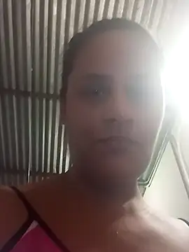 Snapshot of Andreita_95 chatting on July 13, 2026, 11:42 am Andreita 95 online show from July 13, 2026, 11:42 am