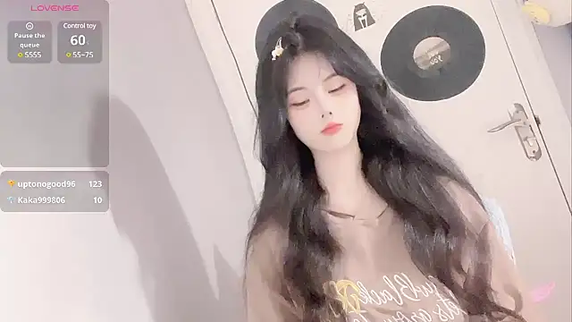 Qedgjwyz1 online show from March 13, 2025, 10:26 am