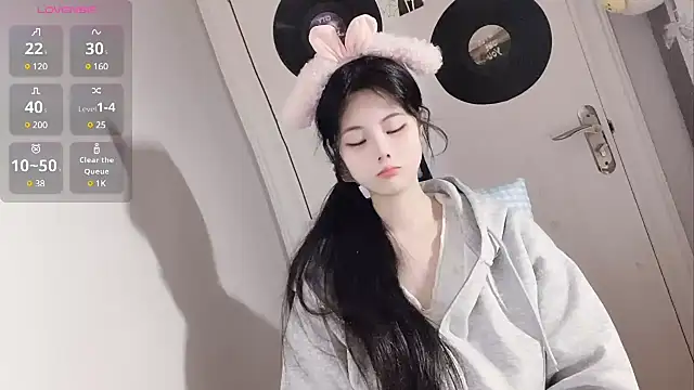 Qedgjwyz1 online show from March 17, 2025, 12:21 am