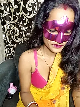 REVA DARLING online show from June 12, 2026, 6:55 am