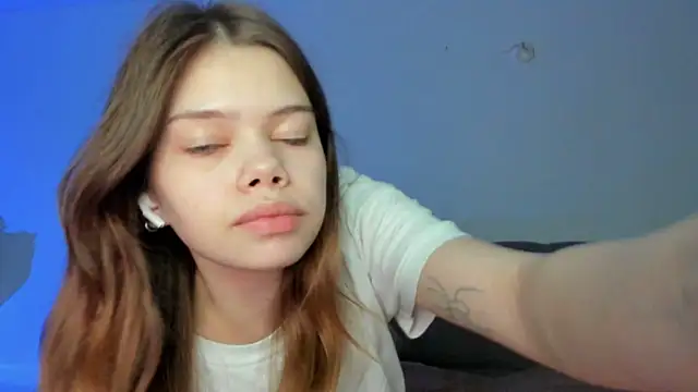 chansetolove online show from November 21, 2025, 7:02 pm