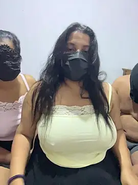 NOORA-GIRL online show from July 19, 2026, 5:42 pm