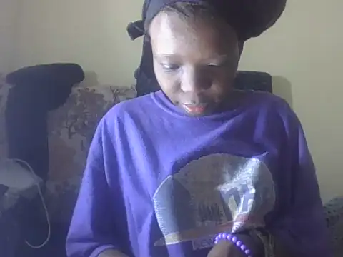 Snapshot of Baddie_Floxxy chatting on July 17, 2026, 6:27 pm Baddie Floxxy online show from July 17, 2026, 6:27 pm