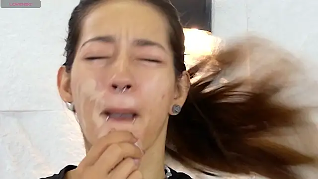 zorravioletta1 online show from October 23, 2025, 12:15 pm