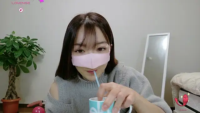 momochan88 online show from December 14, 2025, 3:35 am