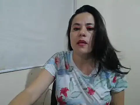 Snapshot of KAROLCANDY chatting on January 2, 2025, 11:27 pm KAROLCANDY online show from January 2, 2025, 11:27 pm