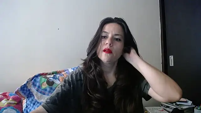 Snapshot of KAROLCANDY chatting on December 5, 2025, 2:15 pm KAROLCANDY online show from December 5, 2025, 2:15 pm