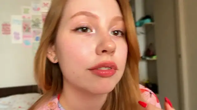 Snapshot of HoneyAudrey chatting on March 28, 2026, 2:56 am HoneyAudrey online show from March 28, 2026, 2:56 am