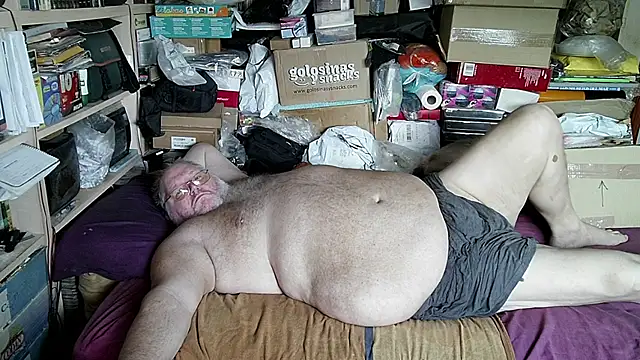 hadeszeuss2 online show from November 1, 2025, 3:28 pm