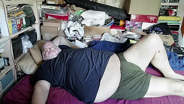 hadeszeuss2 online show from March 22, 2025, 2:47 pm