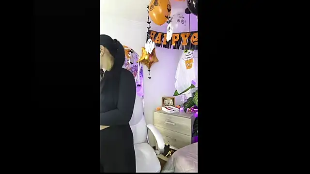 Camille jhonson online show from October 19, 2025, 11:24 am