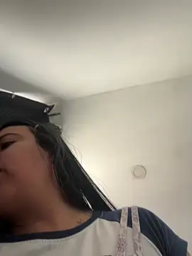 Snapshot of Devilsweet17 chatting on February 20, 2026, 2:08 pm Devilsweet17 online show from February 20, 2026, 2:08 pm