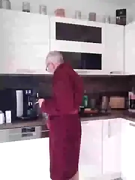 Snapshot of heitzer1072 chatting on January 3, 2025, 8:54 am heitzer1072 online show from January 3, 2025, 8:54 am