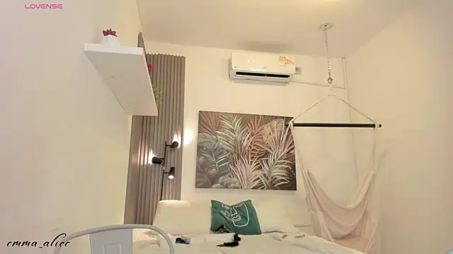 emma alice  online show from September 9, 2025, 12:14 pm