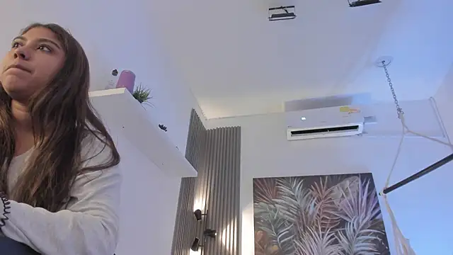 emma alice  online show from March 18, 2026, 11:13 am