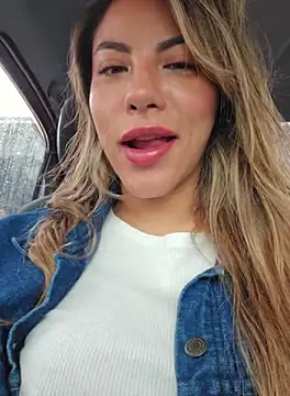 Karen San Miguel online show from September 30, 2025, 2:34 pm