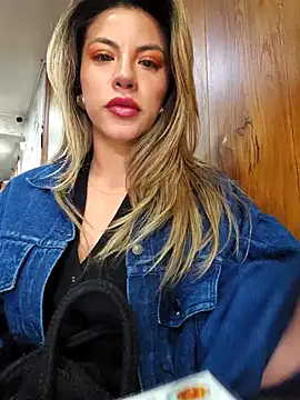 Karen San Miguel online show from October 26, 2025, 8:09 pm