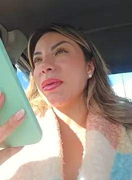 Karen San Miguel online show from September 9, 2025, 8:40 pm