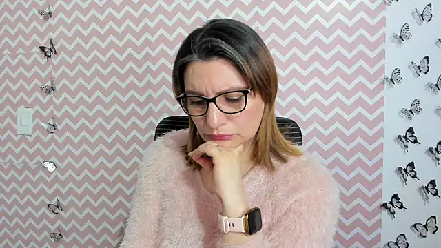 Amie Adams82  online show from February 24, 2025, 8:03 pm