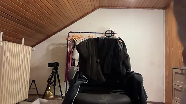 Snapshot of JeSuisUnTapin chatting on September 11, 2025, 6:30 pm JeSuisUnTapin online show from September 11, 2025, 6:30 pm