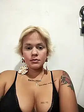 Snapshot of perolaar chatting on December 5, 2024, 8:05 am perolaar online show from December 5, 2024, 8:05 am