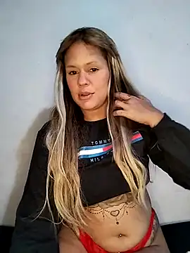 Snapshot of perolaar chatting on February 18, 2025, 12:05 am perolaar online show from February 18, 2025, 12:05 am