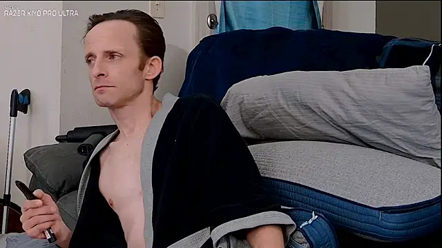 Snapshot of Dilldough405 chatting on December 15, 2025, 11:20 pm Dilldough405 online show from December 15, 2025, 11:20 pm