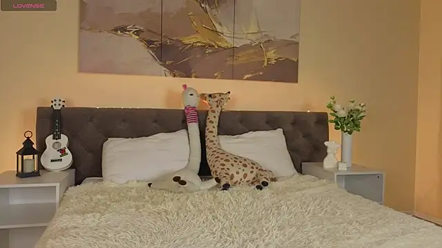 Ariella Sol online show from October 28, 2025, 1:06 am