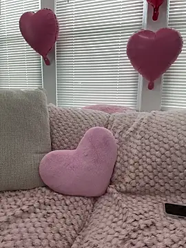 LoveShae  online show from February 28, 2026, 4:39 pm