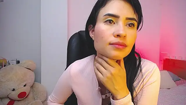 keelly richaardson1 online show from February 19, 2025, 4:23 am