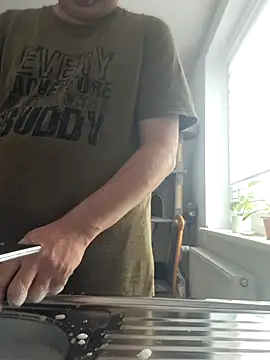 ShyBoy1982 online show from September 30, 2025, 11:05 am