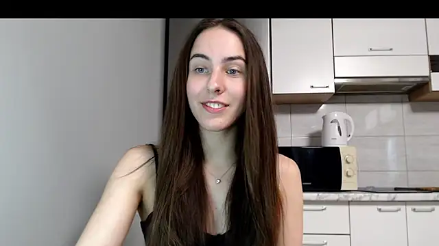 Snapshot of SierraSky_ chatting on June 8, 2026, 5:24 pm SierraSky online show from June 8, 2026, 5:24 pm