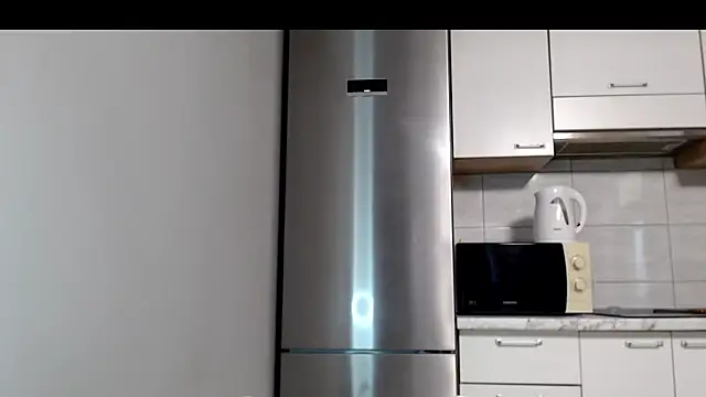 Snapshot of SierraSky_ chatting on June 11, 2026, 5:21 pm SierraSky online show from June 11, 2026, 5:21 pm